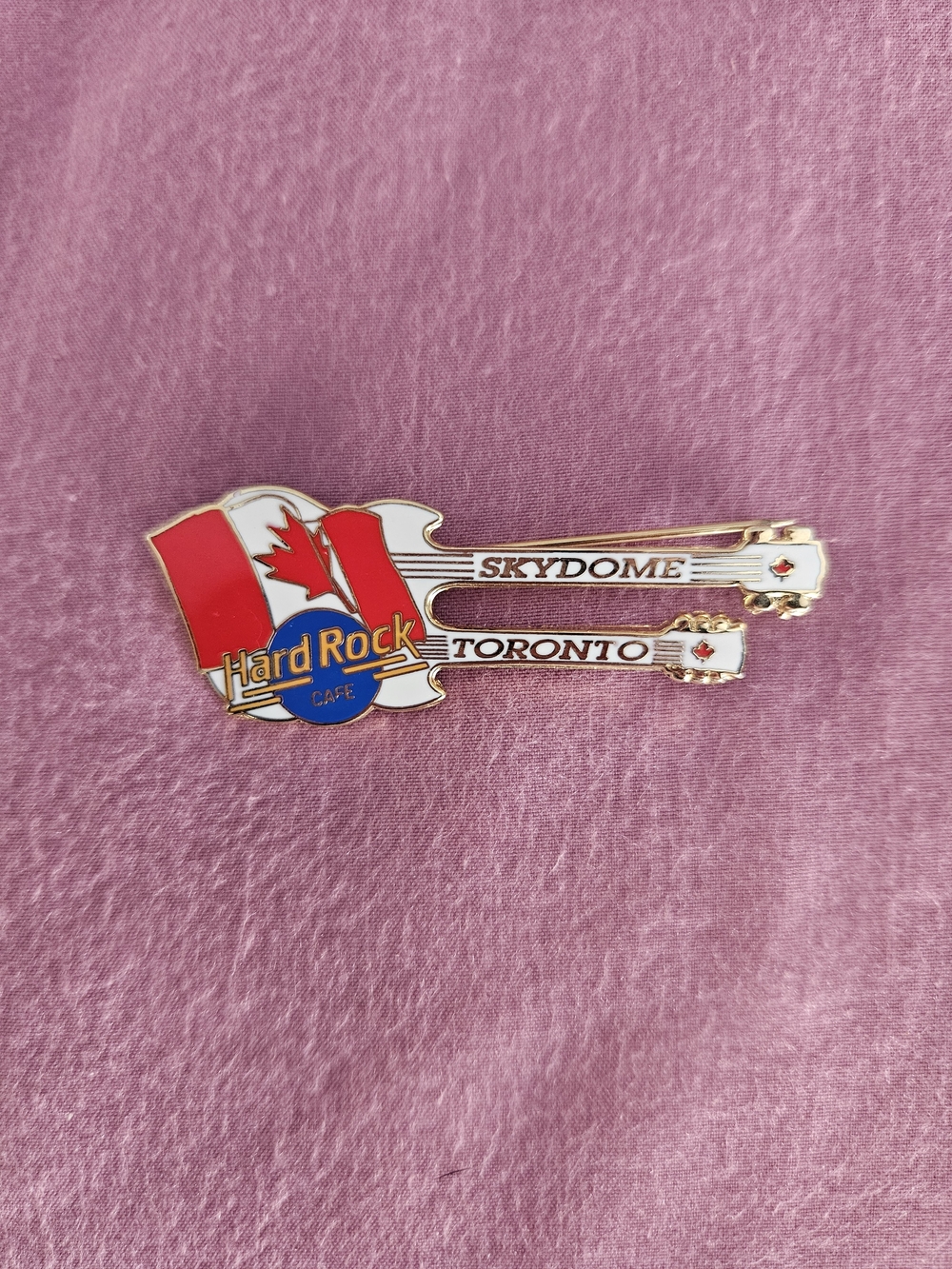 Vintahe Hard Rock Cafe Toronto Skydome Double-Neck Guitar Pin
